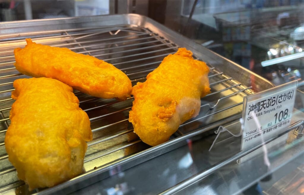 【沖縄コンビニ特集】ローソンの沖縄限定ホットスナック「沖縄天ぷら」を知っているか！