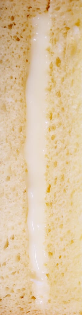 あの「メロンパンもこ」が遂に待望の復活！今度は二個入り！