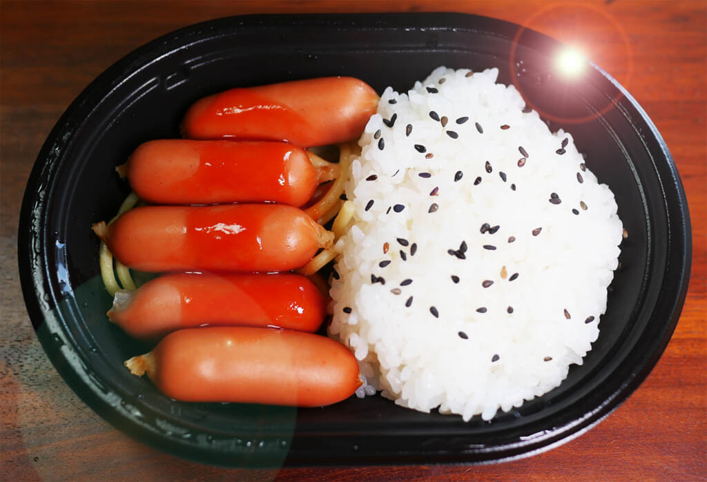 ローソンにローソンストア100の「ウインナー弁当」爆誕！ チョー食欲満たせる最強メシ