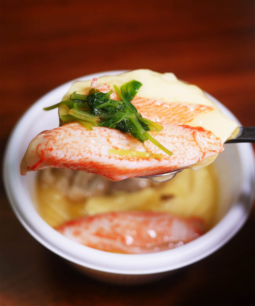 茶碗蒸し食いてえ！ と思ったから今日は偶然セブンイレブンで見つけた「たんぱく質が摂れるだし香る豆乳茶碗蒸し」