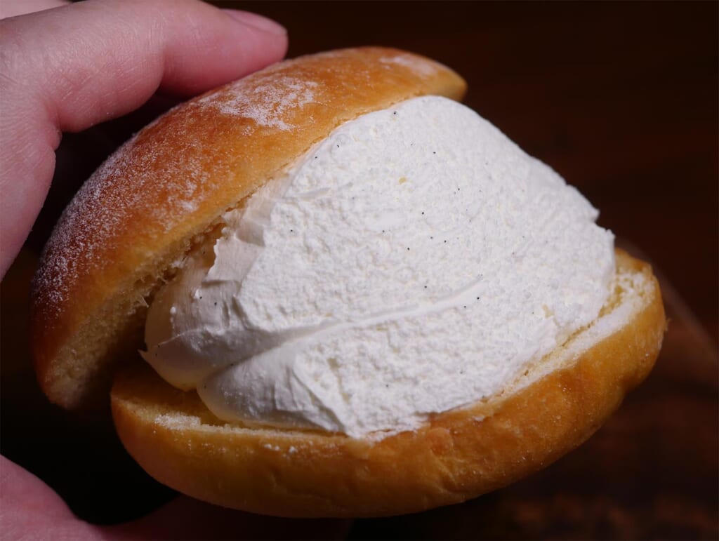 マリトッツォもういらない勢は聞け！ ローソン「澄ふわマリトッツォ」は神！ いわゆるゴッド！