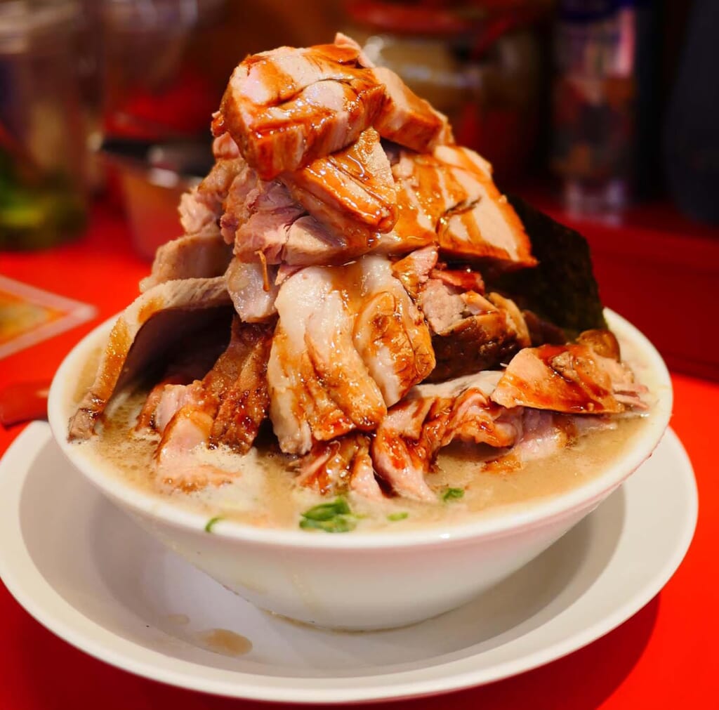 【絶品グルメ】夜中に食べたくなるラーメンランキング発表